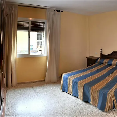 With 3 Bedrooms In Fuengirola, With Balcony - 800 M From The * Fuengirola